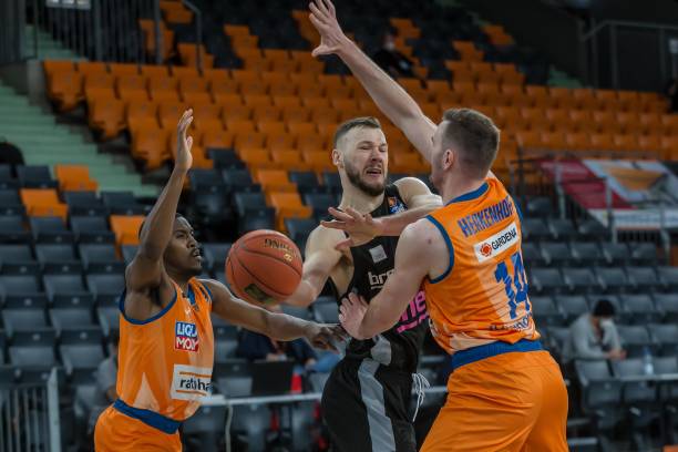 首粒进球 首粒进球